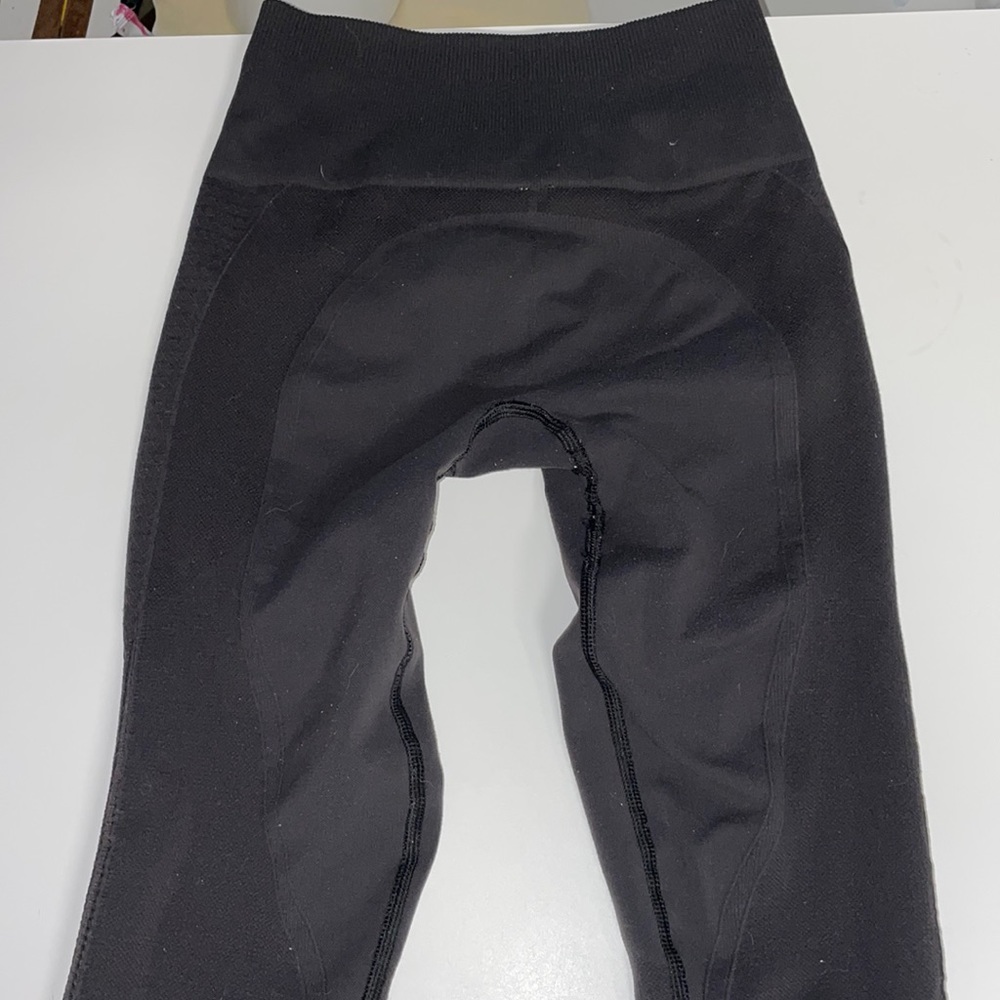 Lululemon leggings size 4